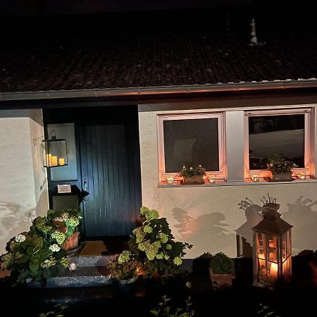 Appartement Region Esslingen - Naehe Messe - Flughafen - Stuttgart - Wohnen Und Arbeiten Auf Zeit In 120M2 Wohlfuehlatmosphaere - Ab 3 Uebernachtungen - Geeignet Fuer 4 Pers Incl Kinder - Beistellbett Moeglich - Kinder Und Tiere Willkommen - Garage F Altbach エクステリア 写真