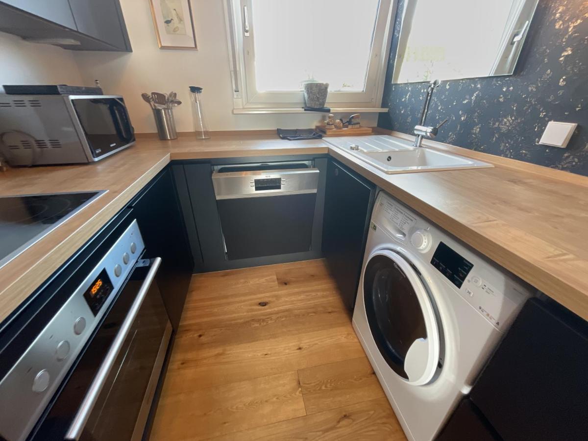 Appartement Region Esslingen - Naehe Messe - Flughafen - Stuttgart - Wohnen Und Arbeiten Auf Zeit In 120M2 Wohlfuehlatmosphaere - Ab 3 Uebernachtungen - Geeignet Fuer 4 Pers Incl Kinder - Beistellbett Moeglich - Kinder Und Tiere Willkommen - Garage F Altbach エクステリア 写真