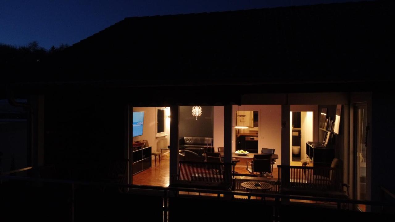 Appartement Region Esslingen - Naehe Messe - Flughafen - Stuttgart - Wohnen Und Arbeiten Auf Zeit In 120M2 Wohlfuehlatmosphaere - Ab 3 Uebernachtungen - Geeignet Fuer 4 Pers Incl Kinder - Beistellbett Moeglich - Kinder Und Tiere Willkommen - Garage F Altbach エクステリア 写真
