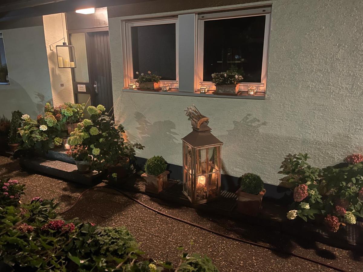 Appartement Region Esslingen - Naehe Messe - Flughafen - Stuttgart - Wohnen Und Arbeiten Auf Zeit In 120M2 Wohlfuehlatmosphaere - Ab 3 Uebernachtungen - Geeignet Fuer 4 Pers Incl Kinder - Beistellbett Moeglich - Kinder Und Tiere Willkommen - Garage F Altbach エクステリア 写真