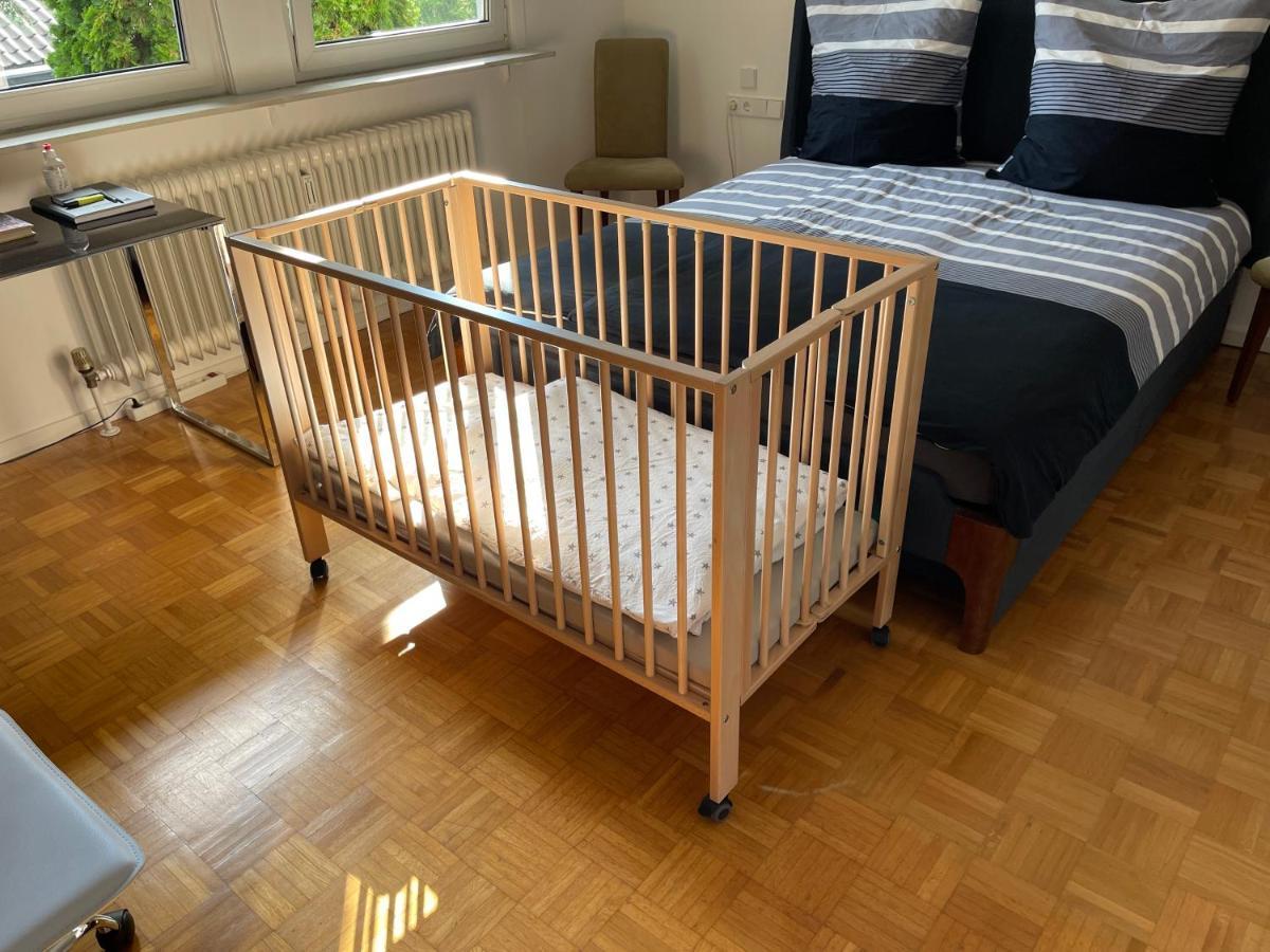 Appartement Region Esslingen - Naehe Messe - Flughafen - Stuttgart - Wohnen Und Arbeiten Auf Zeit In 120M2 Wohlfuehlatmosphaere - Ab 3 Uebernachtungen - Geeignet Fuer 4 Pers Incl Kinder - Beistellbett Moeglich - Kinder Und Tiere Willkommen - Garage F Altbach エクステリア 写真