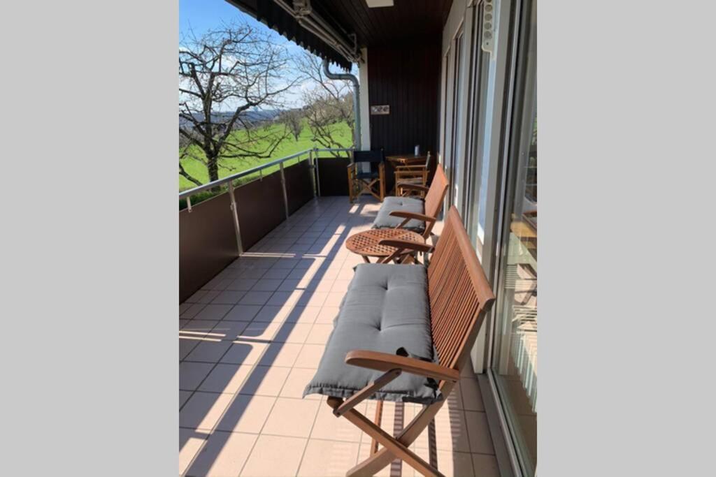 Appartement Region Esslingen - Naehe Messe - Flughafen - Stuttgart - Wohnen Und Arbeiten Auf Zeit In 120M2 Wohlfuehlatmosphaere - Ab 3 Uebernachtungen - Geeignet Fuer 4 Pers Incl Kinder - Beistellbett Moeglich - Kinder Und Tiere Willkommen - Garage F Altbach エクステリア 写真
