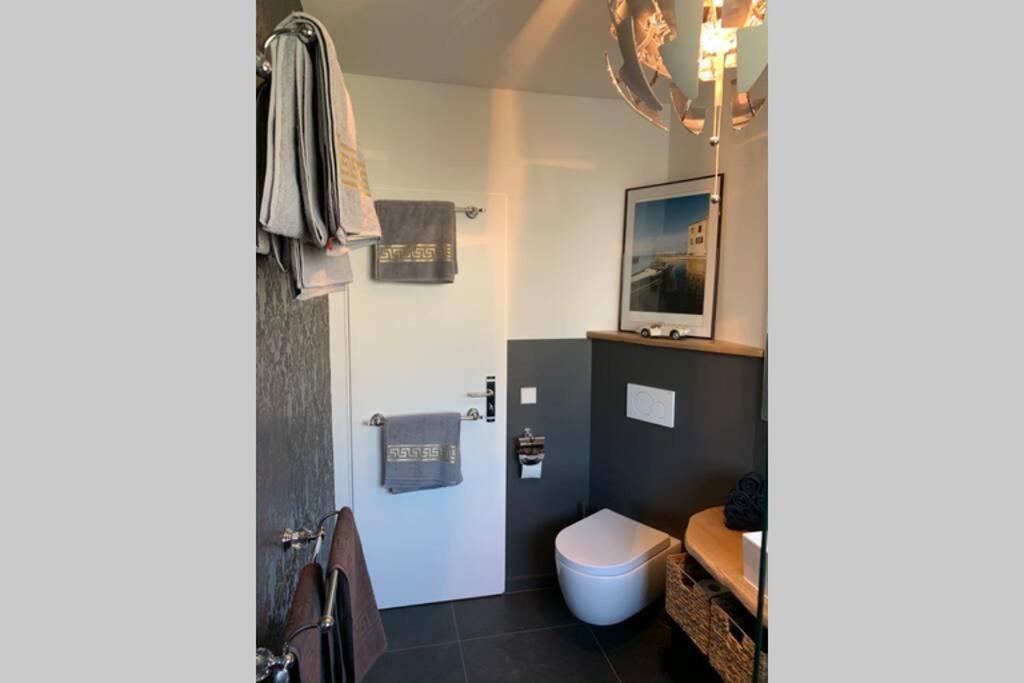 Appartement Region Esslingen - Naehe Messe - Flughafen - Stuttgart - Wohnen Und Arbeiten Auf Zeit In 120M2 Wohlfuehlatmosphaere - Ab 3 Uebernachtungen - Geeignet Fuer 4 Pers Incl Kinder - Beistellbett Moeglich - Kinder Und Tiere Willkommen - Garage F Altbach エクステリア 写真
